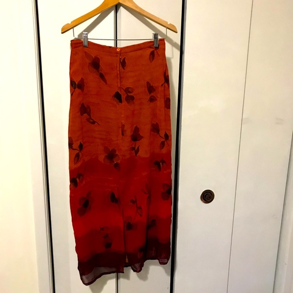 Ladies Long Skirt Size Medium - Picture 2 of 3